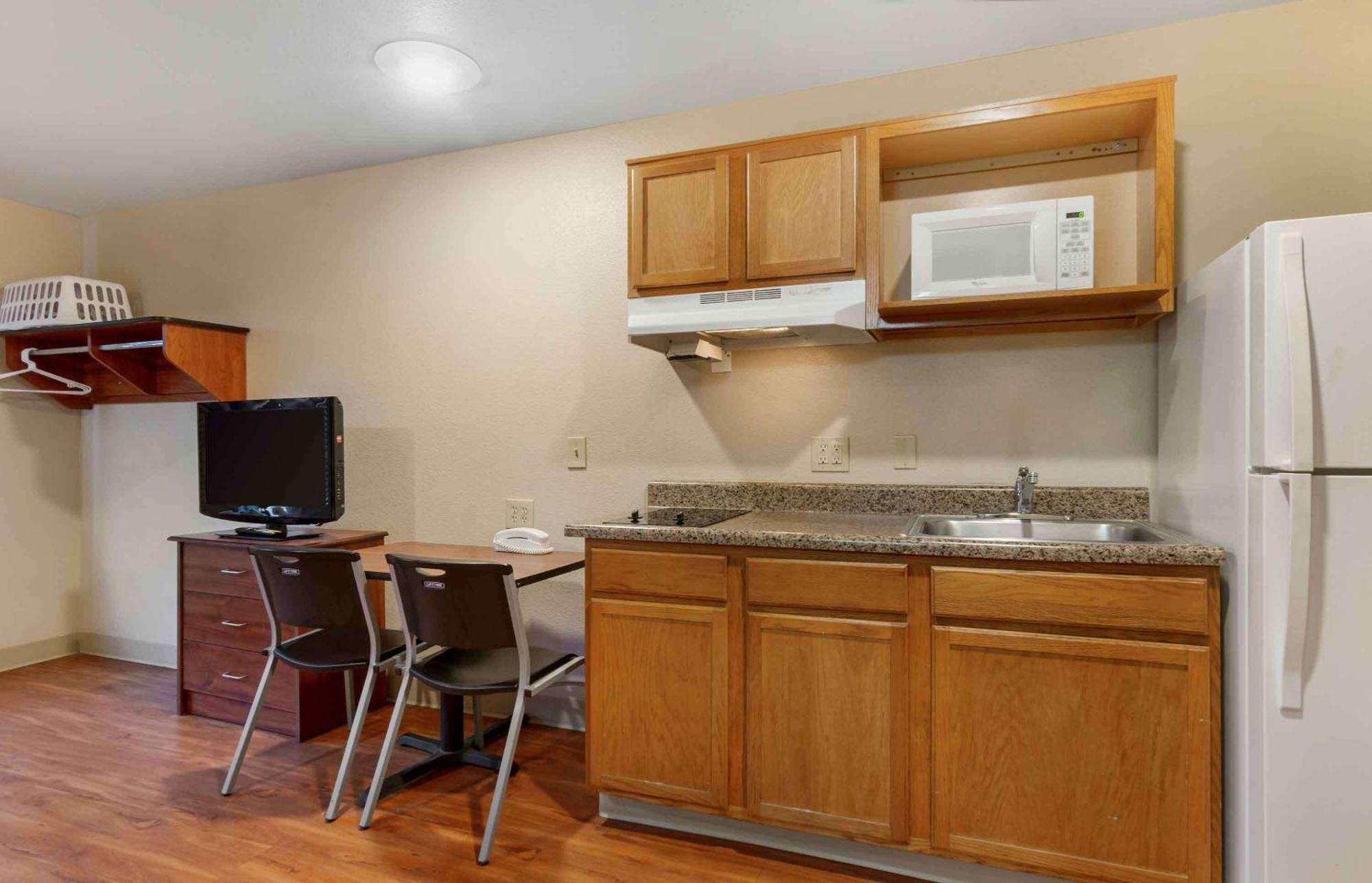 Extended Stay America Select Suites - Kansas City - South - I-49 外观 照片