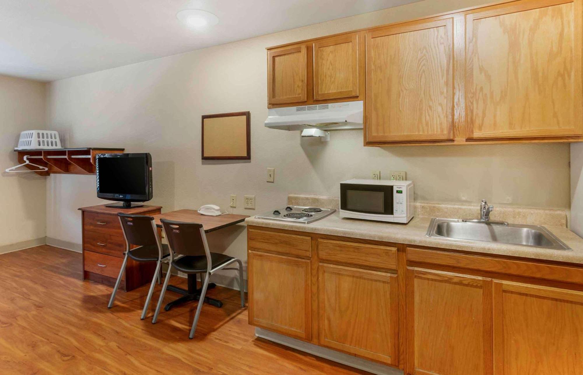 Extended Stay America Select Suites - Kansas City - South - I-49 外观 照片
